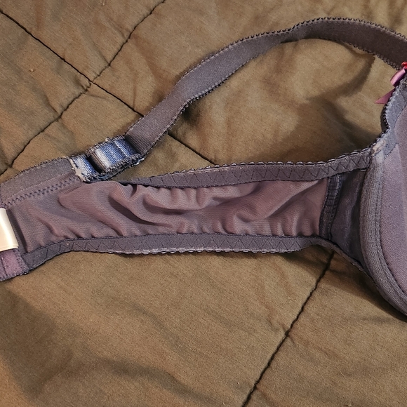 Curvy Kate Bra 38D US, triple hook, mesh back strap, pre-owned, Purple bows - Picture 8 of 13